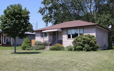 12 Roger Street, Prince Edward County, On K0k 2t0