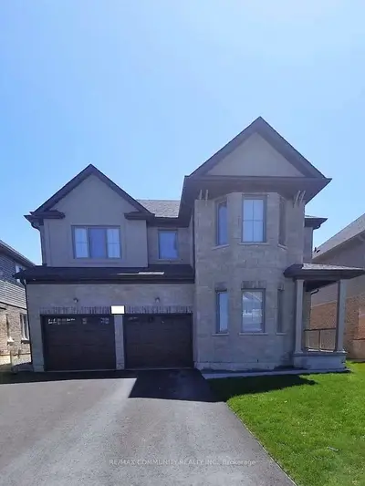 Detached in Niagara Falls