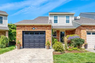 Att/Row/Townhouse in St. Catharines