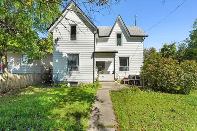 Duplex in Quinte West