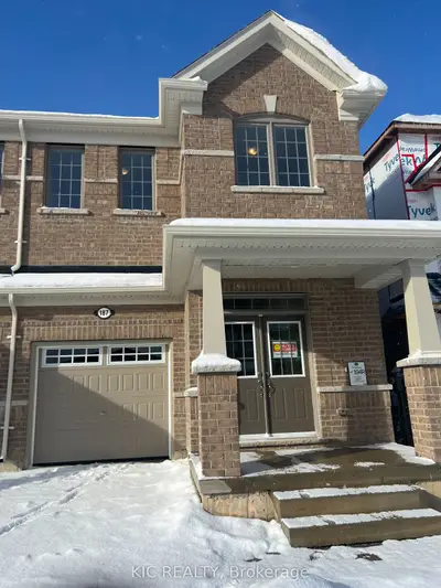 Semi-Detached in Centre Wellington