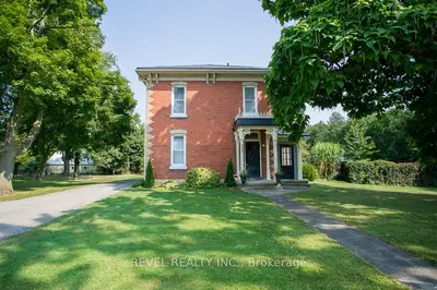 Detached in Brant