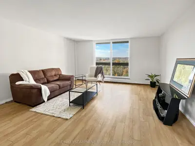 Condo Apartment in Hamilton