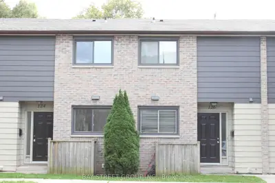 Condo Townhouse in London North