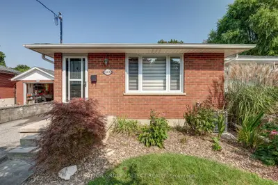 Semi-Detached in London South