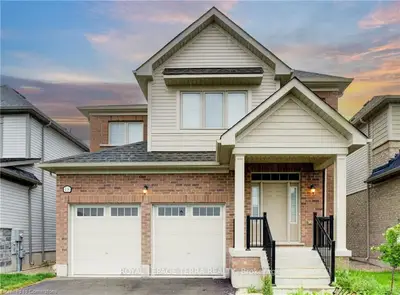 18 Elliot Avenue E, Centre Wellington, On N1m 0j2