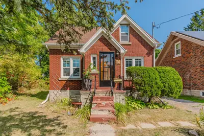 Detached in Waterloo