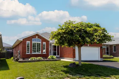 Detached in Belleville