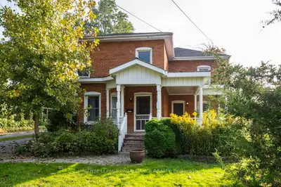 Detached in Belleville