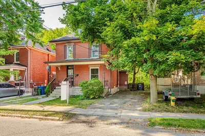 Detached in Guelph