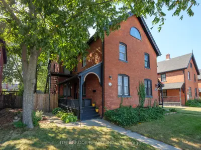 Semi-Detached in Windsor
