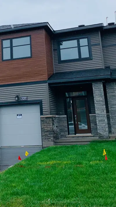 Att/Row/Townhouse in Kanata