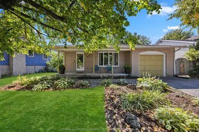 Detached in Sarnia