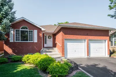 Detached in Belleville