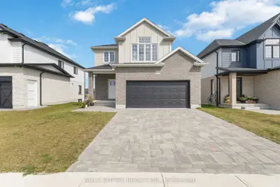 Detached in Middlesex Centre