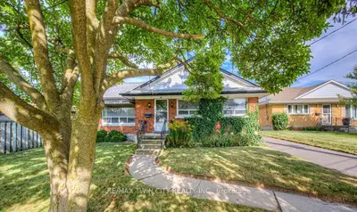 Detached in Waterloo