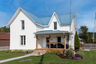 Detached in Belleville