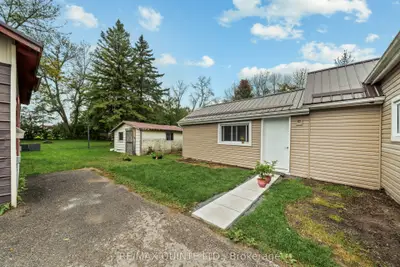 Duplex in Belleville