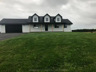 Detached in Prince Edward County