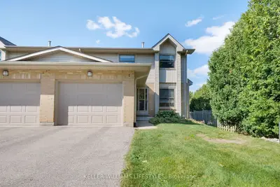 Condo Townhouse in London North