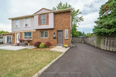 Semi-Detached in Hamilton