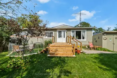 10 Lakeside Drive, Prince Edward County, ON K0K 1T0