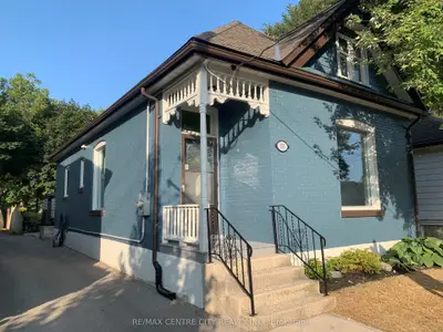 Detached in London East