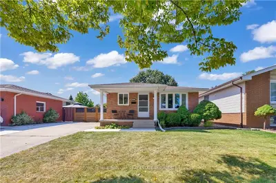 Detached in Windsor