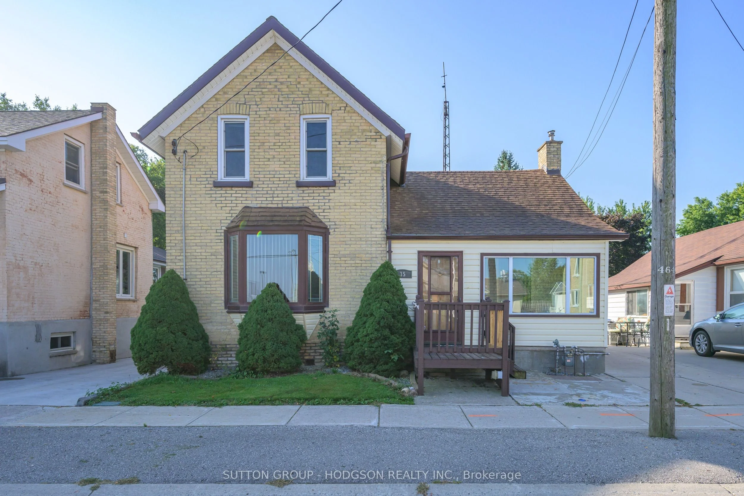 35 Victoria Avenue E, South Huron, On N0m 1m0