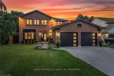 Detached in Pelham
