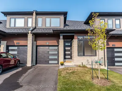 Att/Row/Townhouse in Hamilton