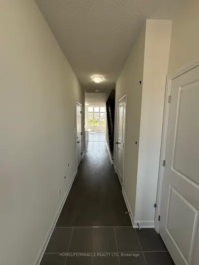 Semi-Detached in Loyalist
