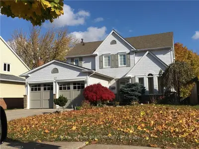 Detached in Brantford