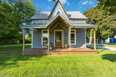 Detached in Plympton-Wyoming