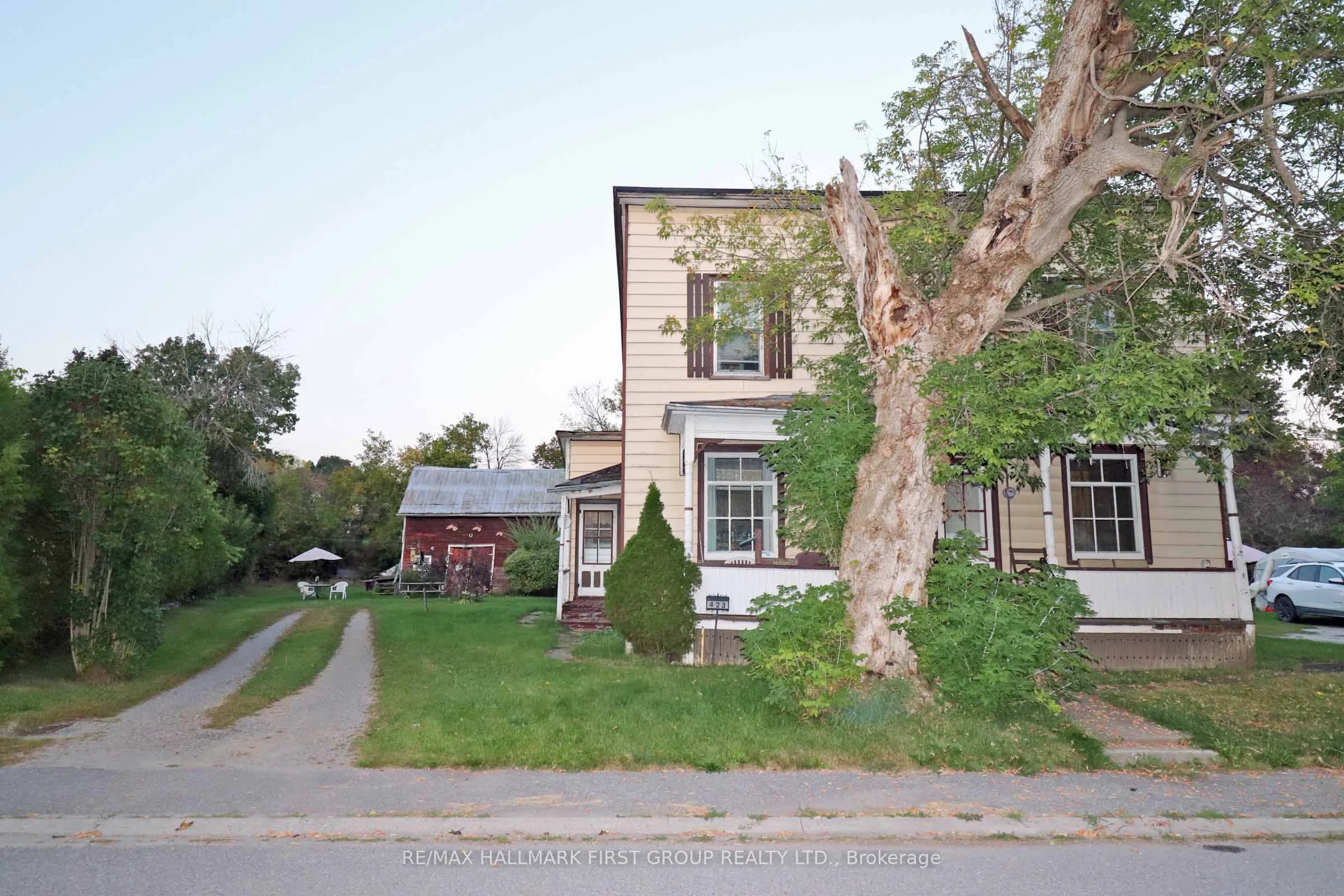 421-423 Minnie Avenue, Tweed, On K0k 3j0