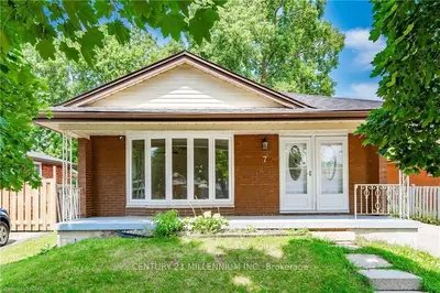 Detached in Hamilton