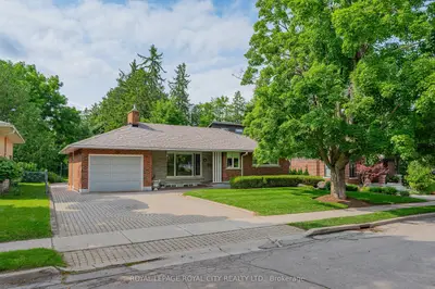 Detached in Guelph