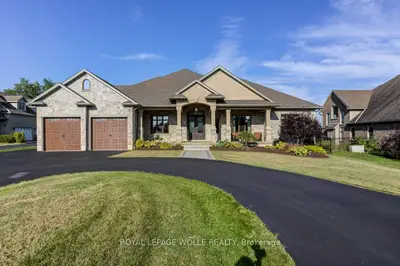 Detached in Wilmot
