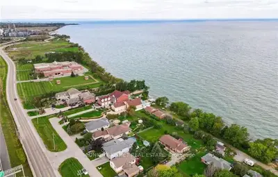 Detached in Grimsby