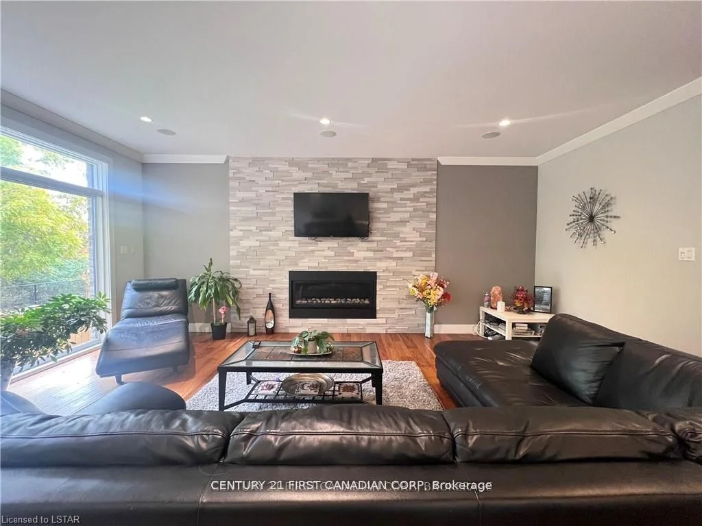 2084 North Routledge Park, London North, On N6g 0b7
