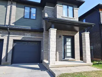 Att/Row/Townhouse in Niagara Falls