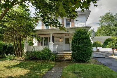 Detached in Belleville