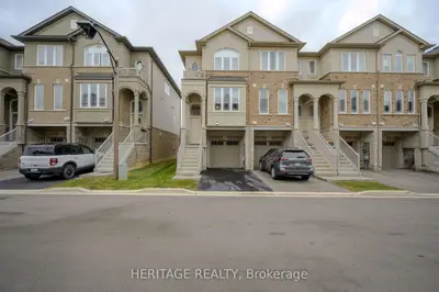 Att/Row/Townhouse in Hamilton
