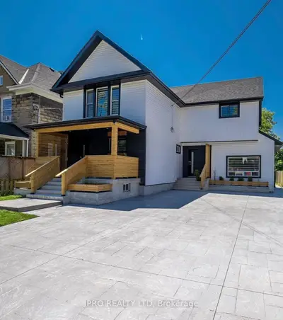 Duplex in Niagara Falls