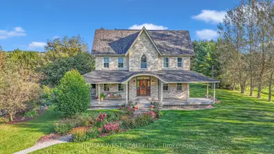 Detached in Centre Wellington