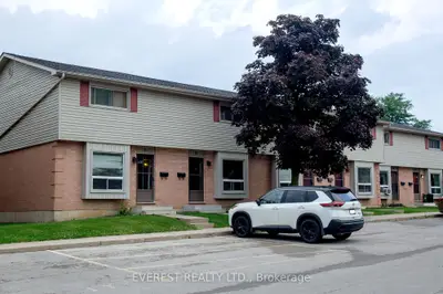 Condo Townhouse in London East