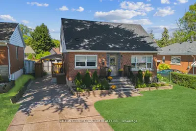 Detached in Hamilton