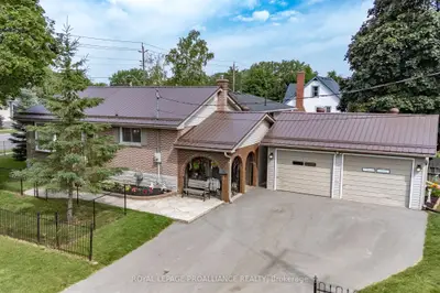 Detached in Belleville