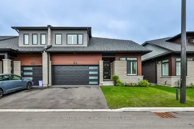 Att/Row/Townhouse in Hamilton