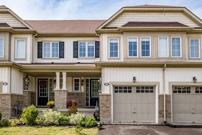 Att/Row/Townhouse in Hamilton
